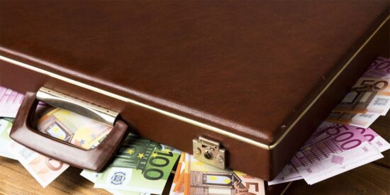 Maletín con dinero