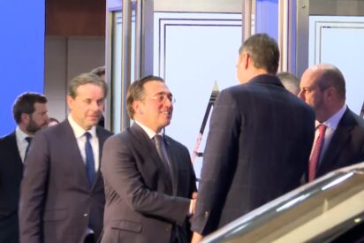 Pedro S&aacute;nchez junto a Felipe VI y Letizia