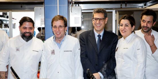 Provacuno elabora 2000 comidas solidarias para personas necesitadas