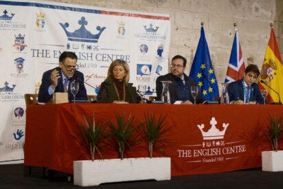 Jóvenes de Andalucía y Canarias trasladan a El Centro Inglés los debates del Parlamento Europeo