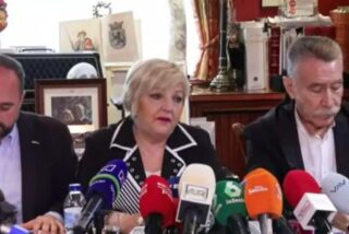 Ram&oacute;n Chipirr&aacute;s, Carmen Balfag&oacute;n y Marcos Garc&iacute;a-Montes en rueda de prensa. 
