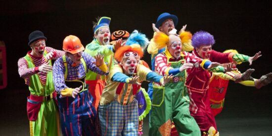 &iexcl;Espa&ntilde;a al borde del colapso! Circo S&aacute;nchez, inmigraci&oacute;n descontrolada y fraude a mansalva