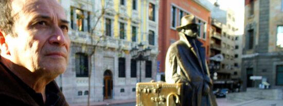 Rendir&aacute;n homenaje internacional al escritor peruano Eduardo Gonz&aacute;lez Via&ntilde;a