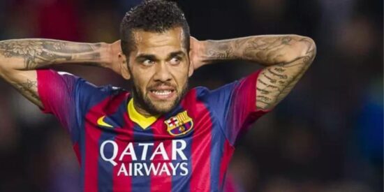 Dani Alves. 