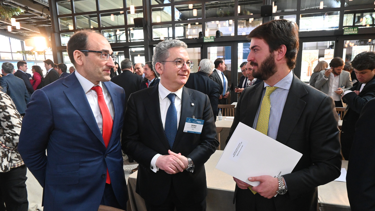 Garc&iacute;a-Gallardo celebra el talento de las mujeres y reclama respeto a su libertad