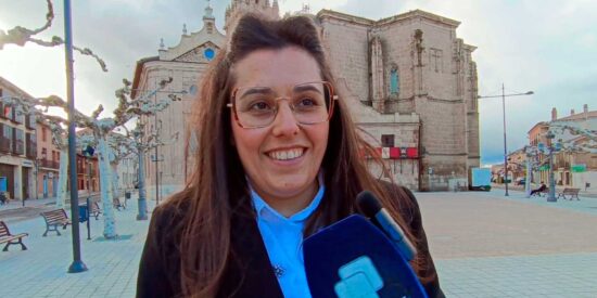 Den&iacute;s V&aacute;squez: "Estamos trabajando para que Nava del Rey sea un bien de interes tur&iacute;stico regional"