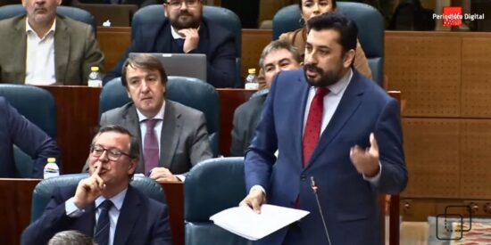 Carlos Díaz-Pache (PP) da en los morros a Lobato: “¡La casa de Ayuso no está pagada con billetes de la riñonera de Koldo!”