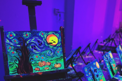 Wine Gogh, la empresa inventora de pintar con luz y art and wine se expande