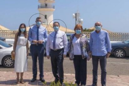 Jordi Mayor, alcalde de Cullera, a la izquierda de José Luis Ábalos en un acto institucional.