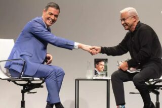 Pedro Sánchez (PSOE) con Jorge Javier Vázquez, presentando su libro