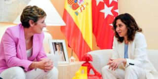 D&iacute;az Ayuso se re&uacute;ne con la presidenta de la Federaci&oacute;n Espa&ntilde;ola de Baloncesto