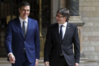 El Supremo resiste el embiste de S&aacute;nchez: mantiene la malversaci&oacute;n y la orden de arresto a Puigdemont