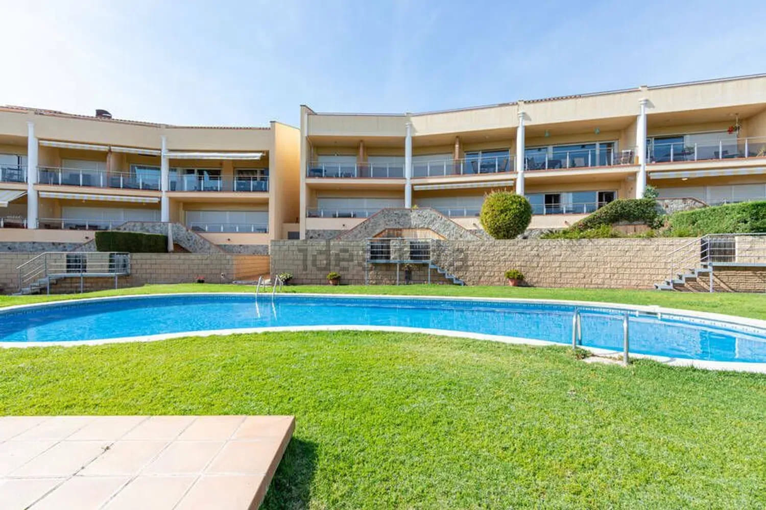 D&uacute;plex con piscina en venta desde 52.000 euros: exclusividad al alcance de todos