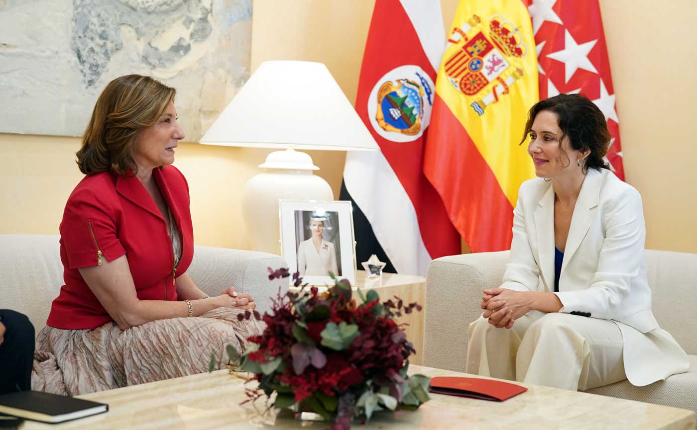 Díaz Ayuso se reúne con la embajadora de Costa Rica para fortalecer lazos culturales y promover el turismo
