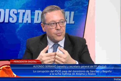 Serrano (PP) se 'compadece' de Lobato (PSOE): "Debe ser duro acompa&ntilde;ar a la mujer del que te quiere cortar la cabeza"