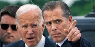 Joe Biden y su hijo Hunter