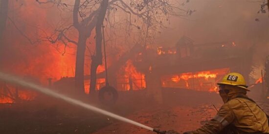 Incendios en Los Ángeles: 10 muertos y destrucción masiva
