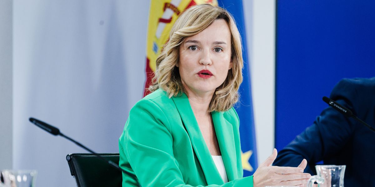 &iexcl;Verg&uuml;enza ajena! Pilar Alegr&iacute;a la l&iacute;a parda al intentar defender a la &lsquo;pluriempleada&rsquo; Mar&iacute;a Jes&uacute;s Montero