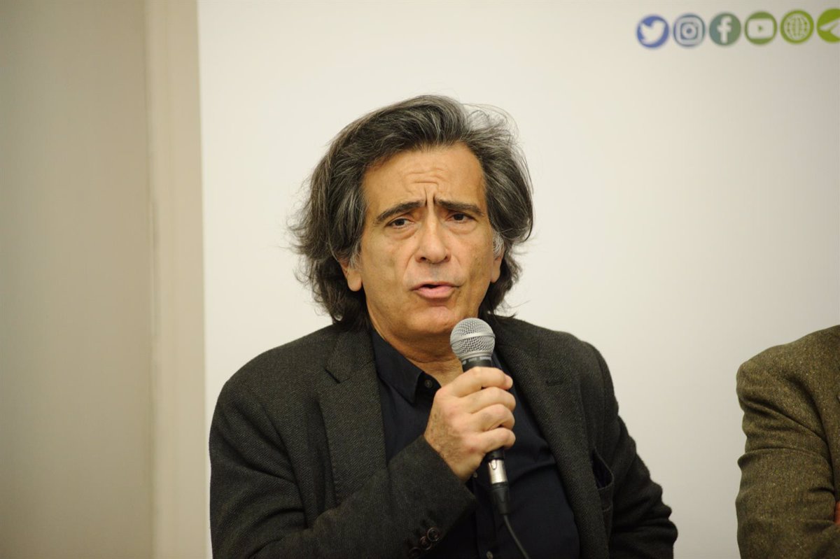 Arcadi Espada estalla ante la pasividad de los espa&ntilde;oles ante los atropellos de S&aacute;nchez: "Me caen mal, y a cualquiera"