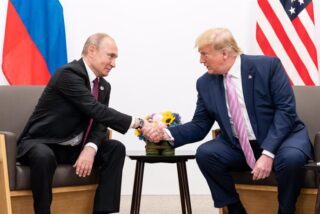 Trump arremete contra Putin y amenaza con nuevos aranceles en medio de tensas negociaciones de alto el fuego