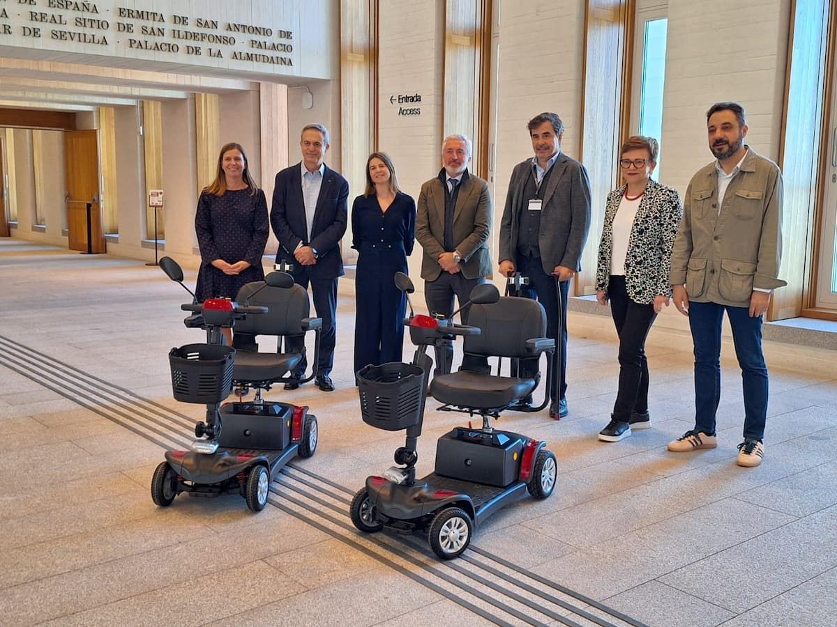 FUNVIBA despliega medio centenar de scooters eléctricos en hospitales, museos y centros comerciales