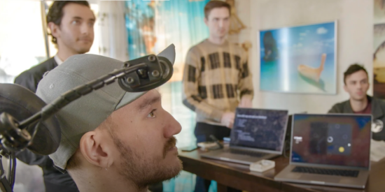 Noland Arbaugh: Así es la vida del primer humano con el chip de Elon Musk en el cerebro