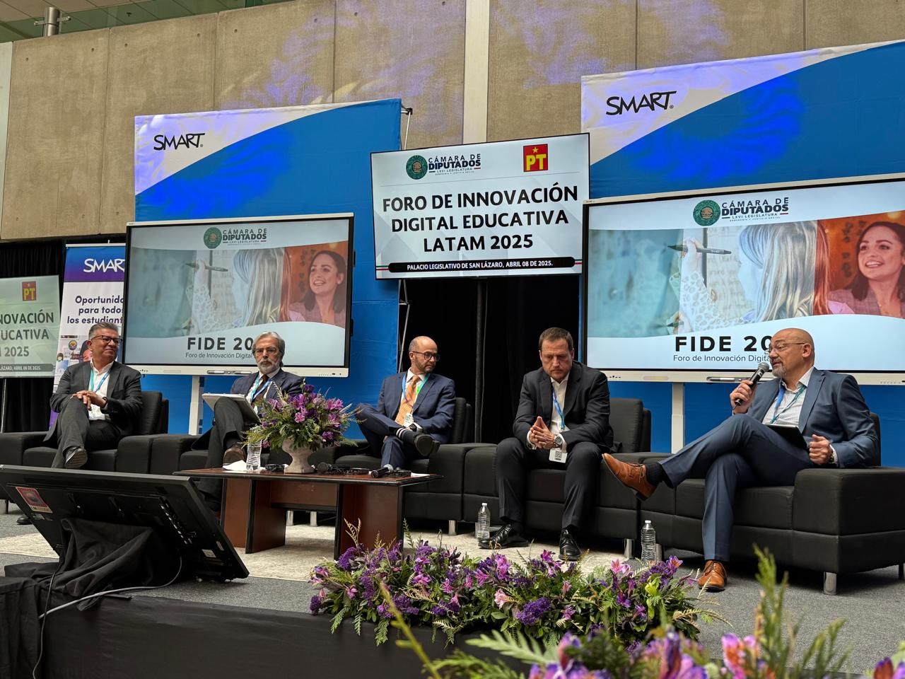 Un nuevo futuro para la educación en México: SMART Technologies impulsa la transformación digital educativa