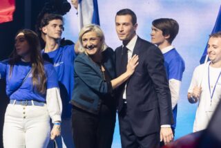 Jordan Bardella se perfila como el favorito para liderar la ultraderecha francesa