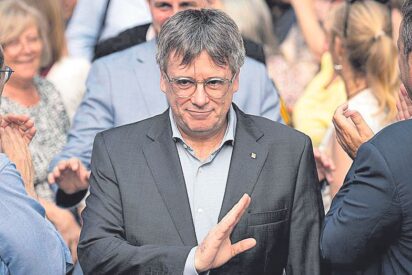 Puigdemont reapareció en Barcelona después de 2.475 días huido de la Justicia y habló y se paseó sin ser detenido