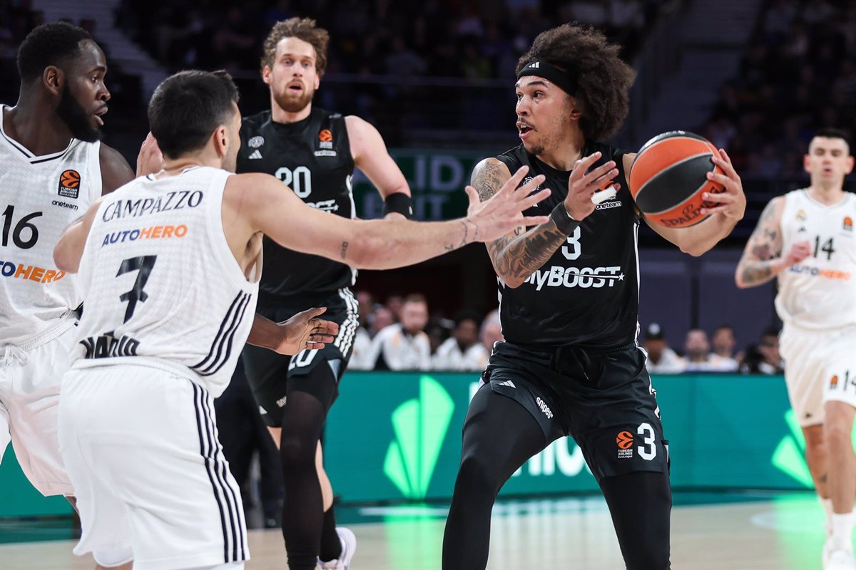 El Real Madrid vence al Paris en un duelo &eacute;pico y acaricia los playoffs de la Euroliga