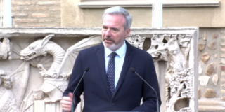 Ramiro Grau Morancho: "Azc&oacute;n en su laberinto"