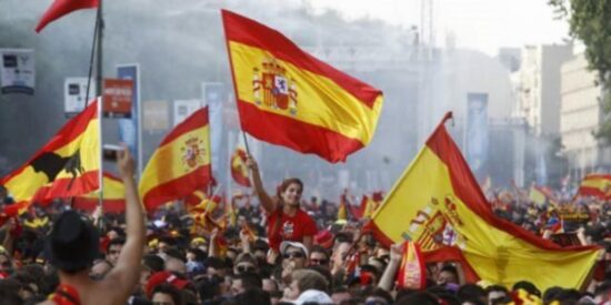 España Patria común y la Bandera rojigualda