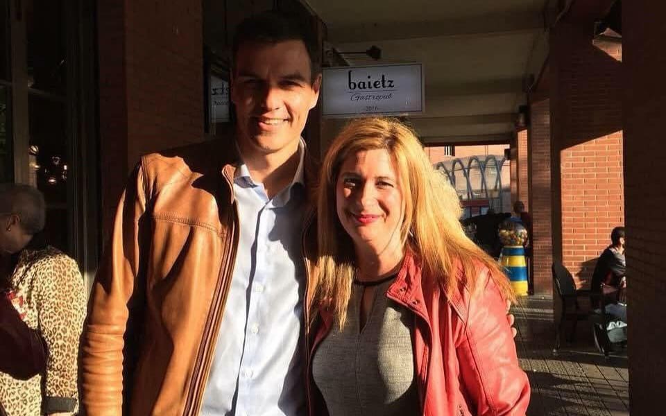 Leire Díez &#039;la fontanera&#039; con Pedro Sánchez (PSOE)