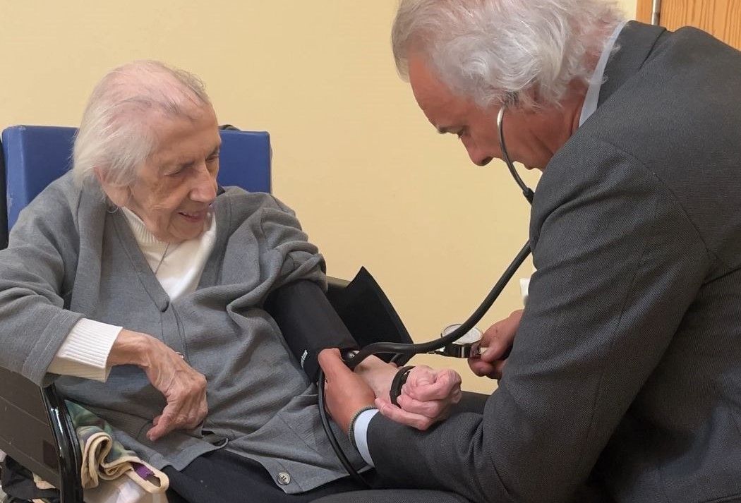 El secreto de Sor Rosario, la monja de 111 a&ntilde;os m&aacute;s longeva del mundo, que ha conmovido al Dr. de la Pe&ntilde;a