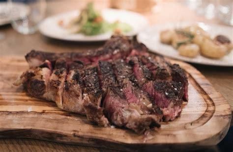 Un restaurante madrile&ntilde;o se posiciona como referente nacional por su chuleta a la brasa