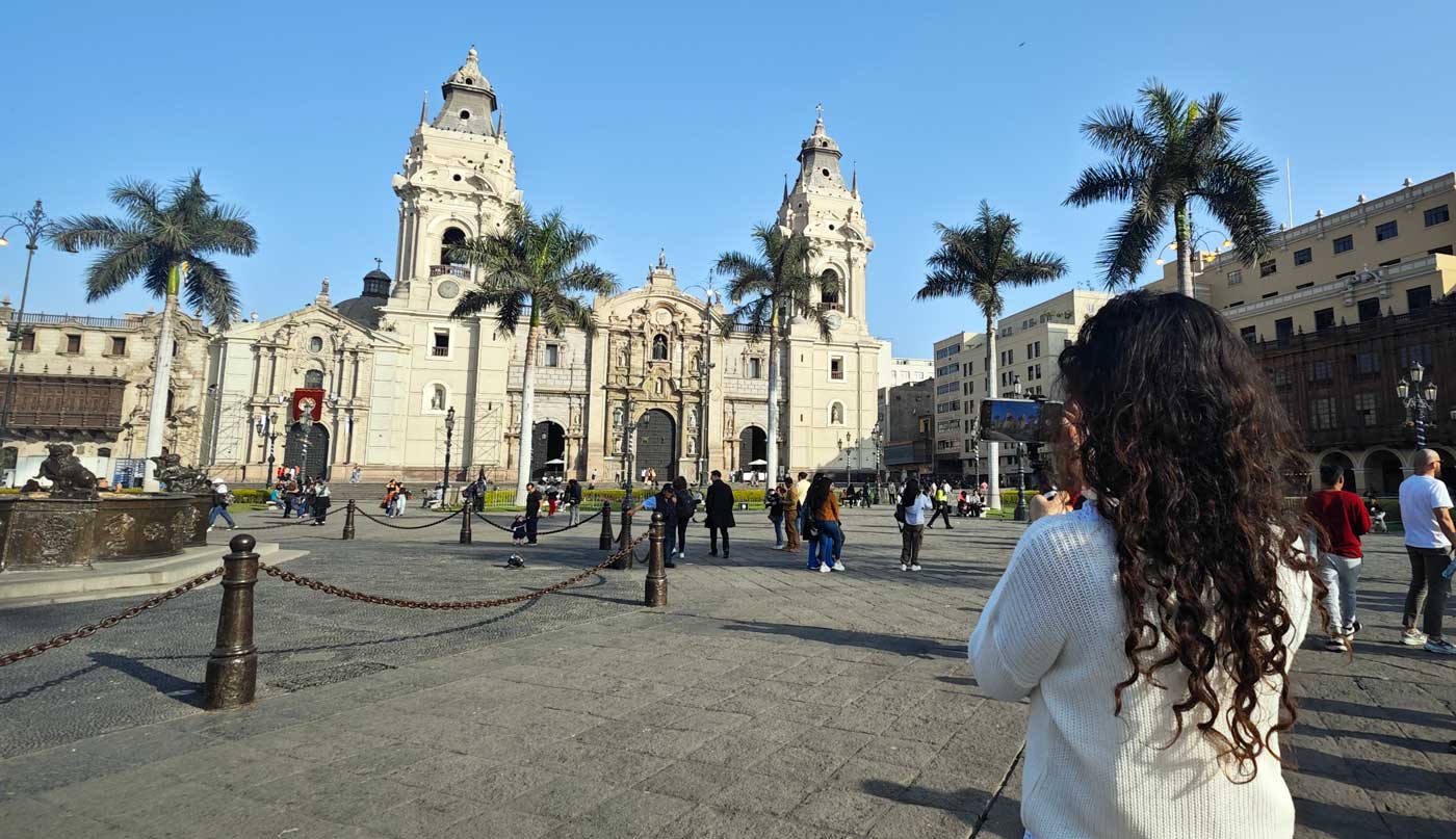 Misterios bajo las b&oacute;vedas: enigmas y leyendas de la Catedral de Lima