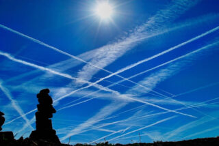 Hay que prepararse para el saqueo: nos van a chupar la sangre para alimentar la falacia del cambio clim&aacute;tico