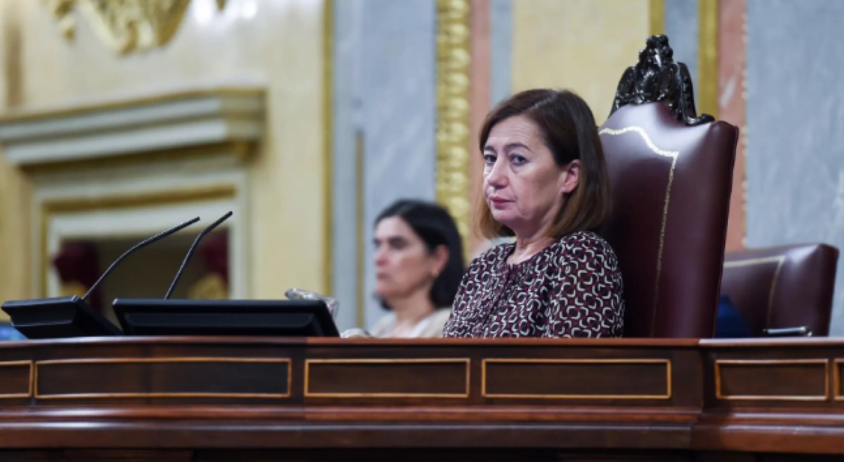 Francine Armengol, presidenta del Congreso, con cara de circunstancias. 