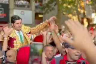 Morante de la Puebla a hombros en Sanfermín (1)