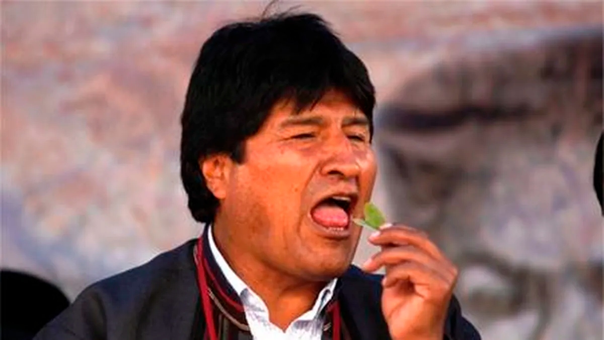 Evo Morales mascando coca