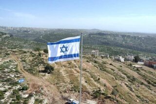 La bandera de Israel en Cisjordania