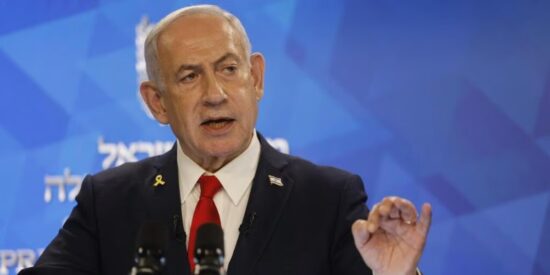Netanyahu acusa a S&aacute;nchez de convertir la 'Vuelta' en un escenario de verg&uuml;enza internacional