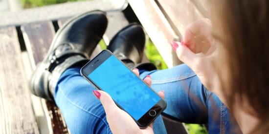 ¿De verdad compensa contratar fibra y móvil juntos? Calcúlalo tú mismo