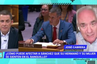 El doctor Cabrera, a la derecha, pone fino a Pedro Sánchez.