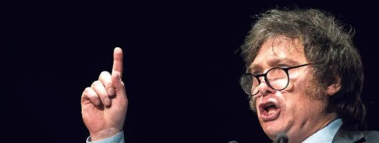 La pobreza cae en Argentina a su nivel m&aacute;s bajo desde 2018 gracias a las reformas de Milei