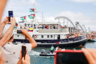 La flotilla antisemita de Colau y Greta con destino a Gaza recala en Menorca para 'reponerse'