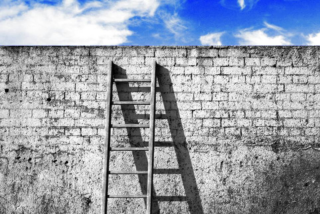 &nbsp;El muro y la escalera