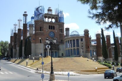 La polémica mezquita del padre Ángel divide a los vecinos de Mejorada del Campo