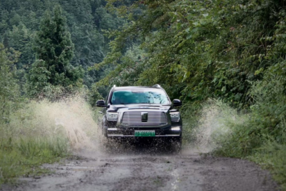 Prensa internacional en Dujiangyan: la tecnología Hi4 de GWM brilla con luz propia