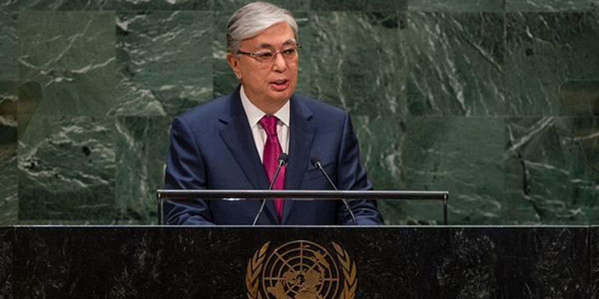 El presidente Tokayev en su discurso en la Asamblea de la ONU. 